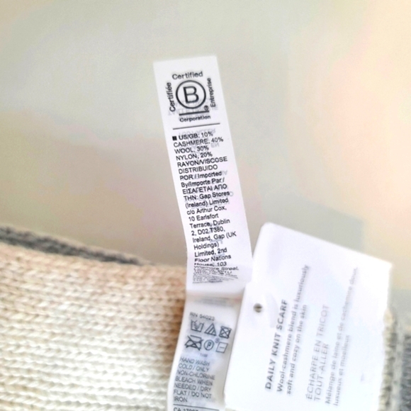 ATHLETA Daily Knit Cashmere Wool Blend Reversible Cozy Scarf - Picture 5 of 10